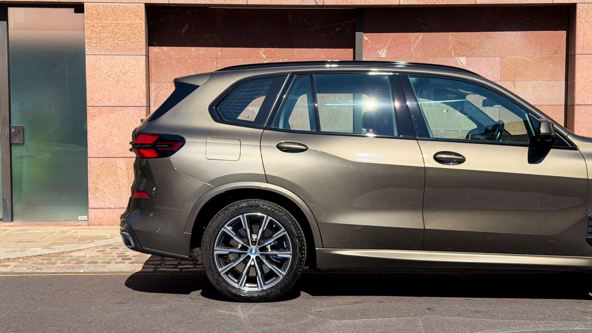 BMW X5 — photo 12
