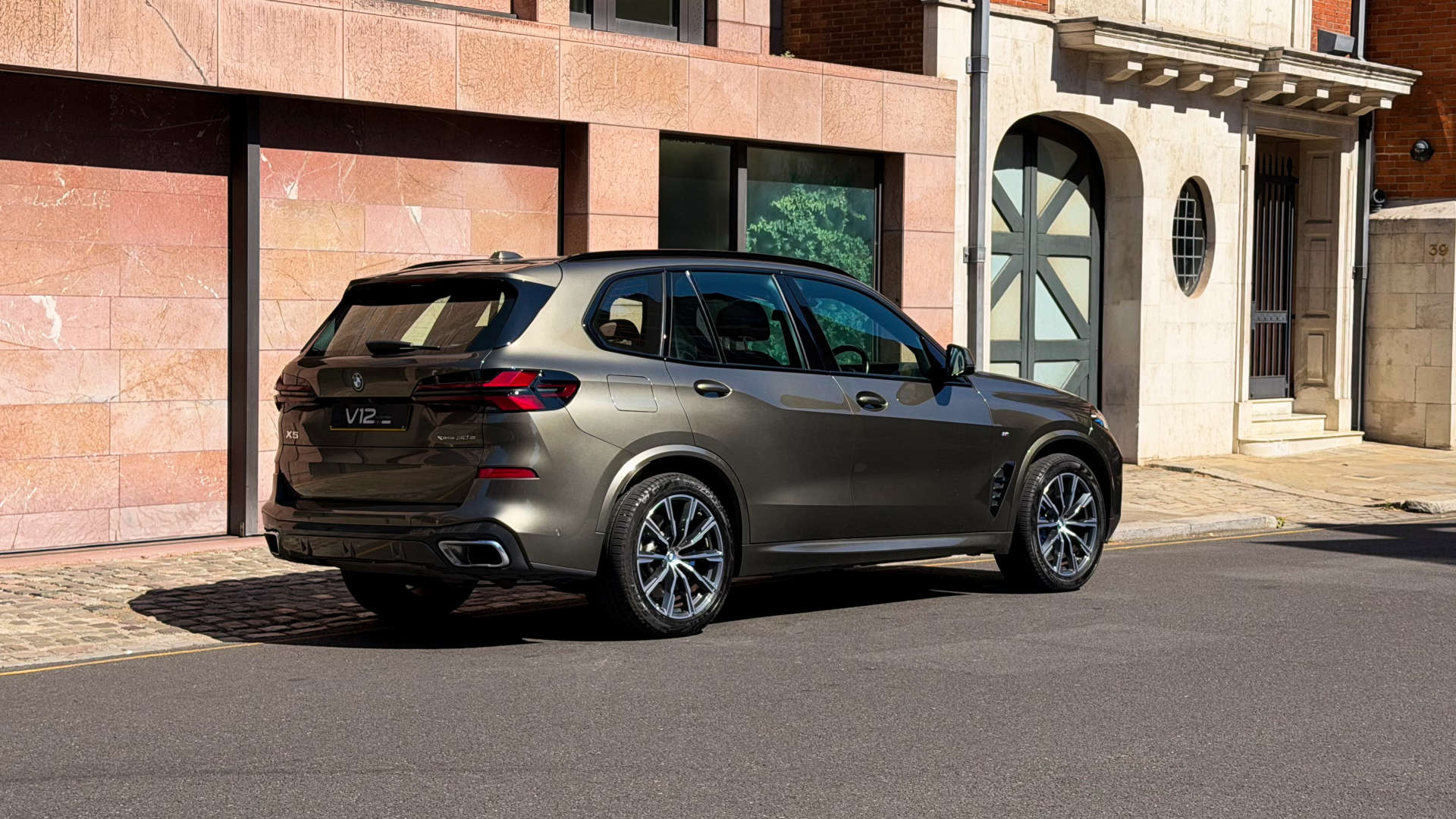 BMW X5 — photo 3