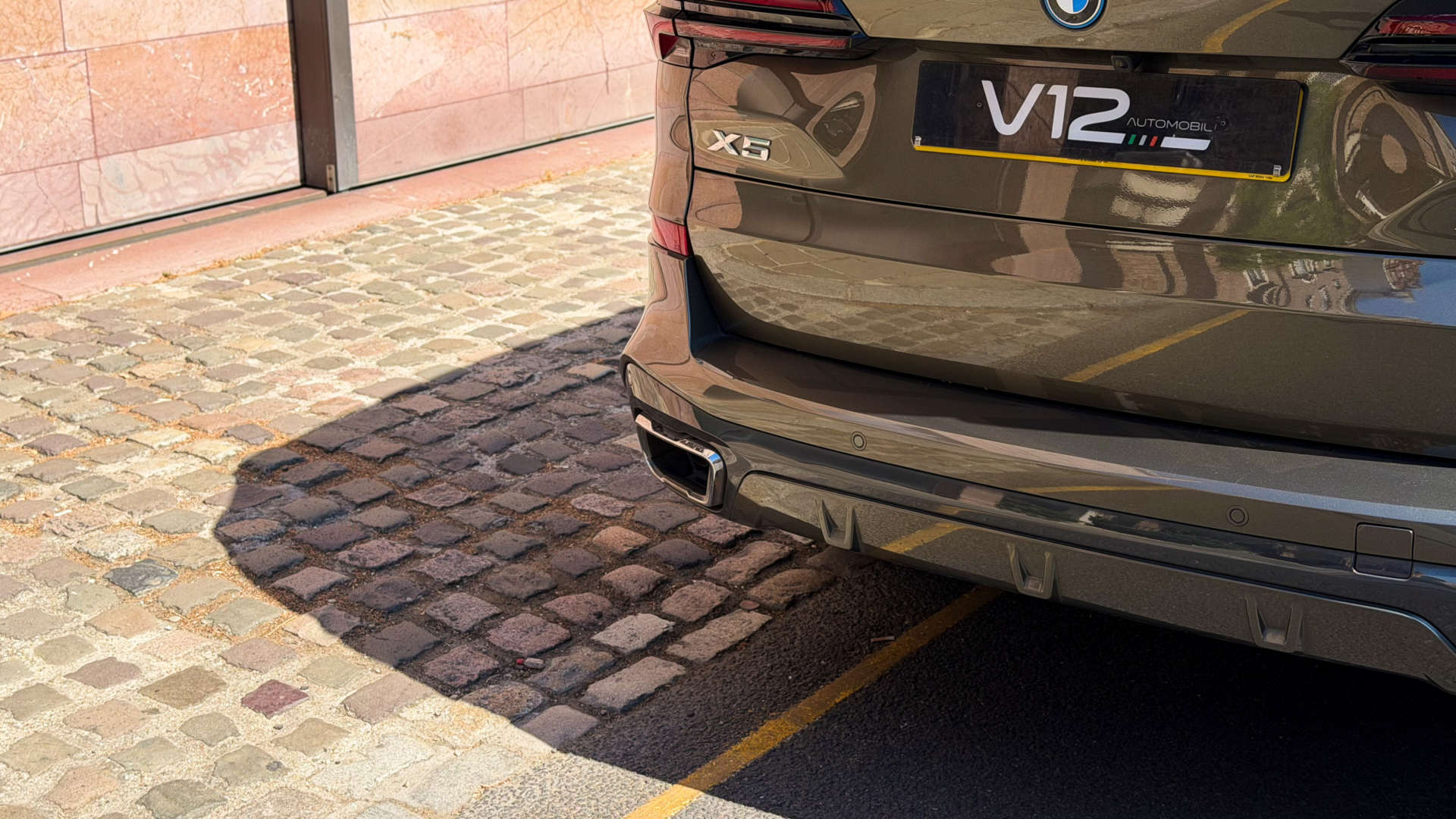 BMW X5 — photo 6