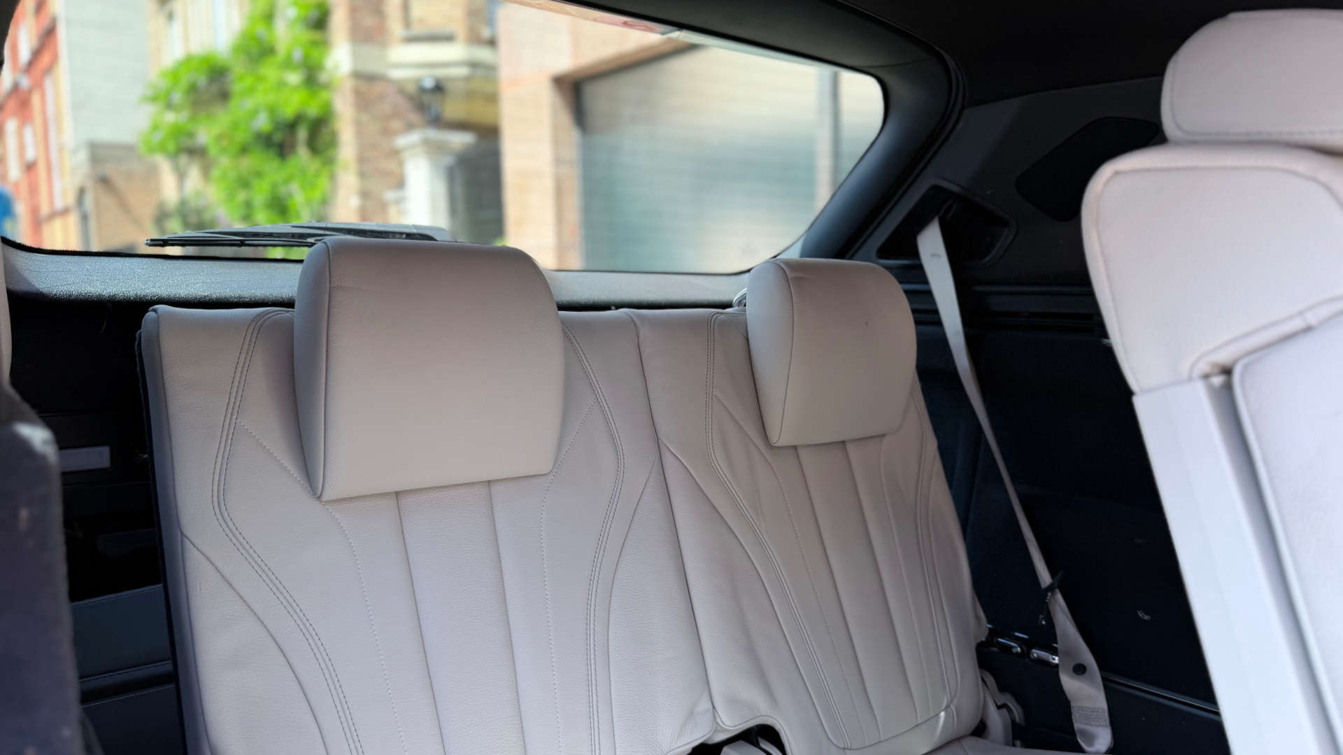 BMW X5 — photo 23