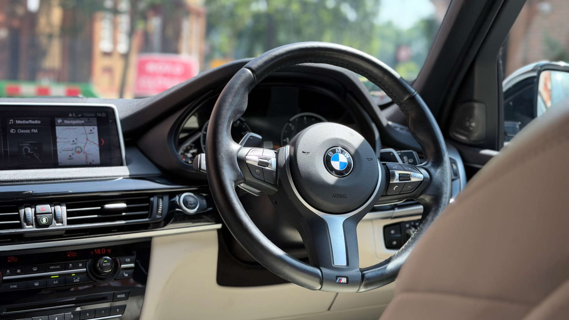 BMW X5 — photo 32