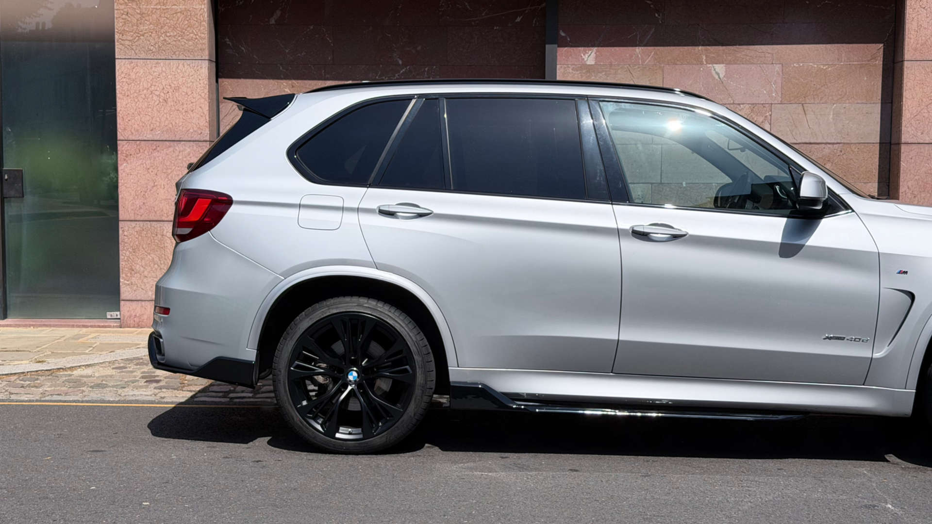 BMW X5 — photo 12