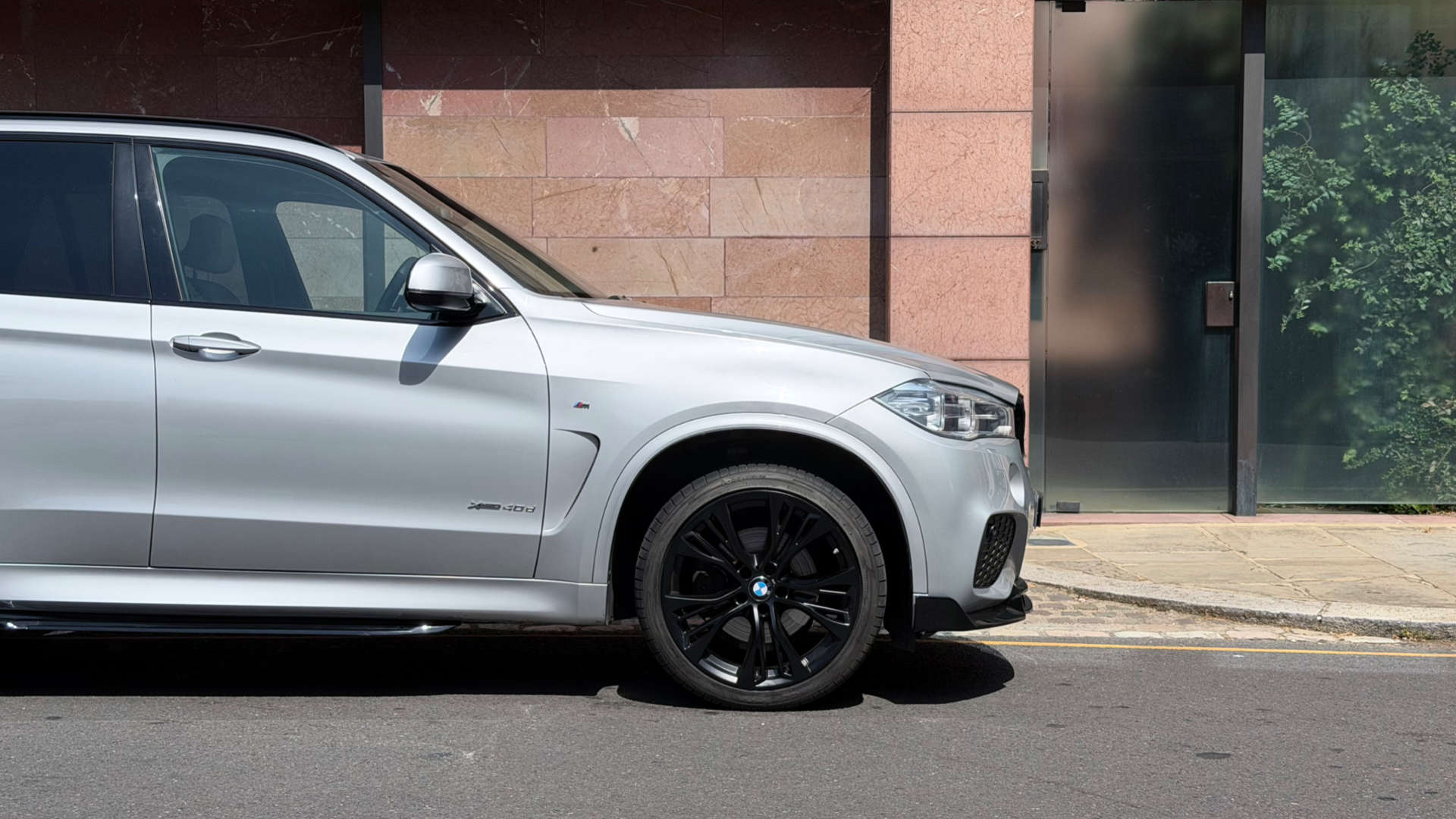BMW X5 — photo 13