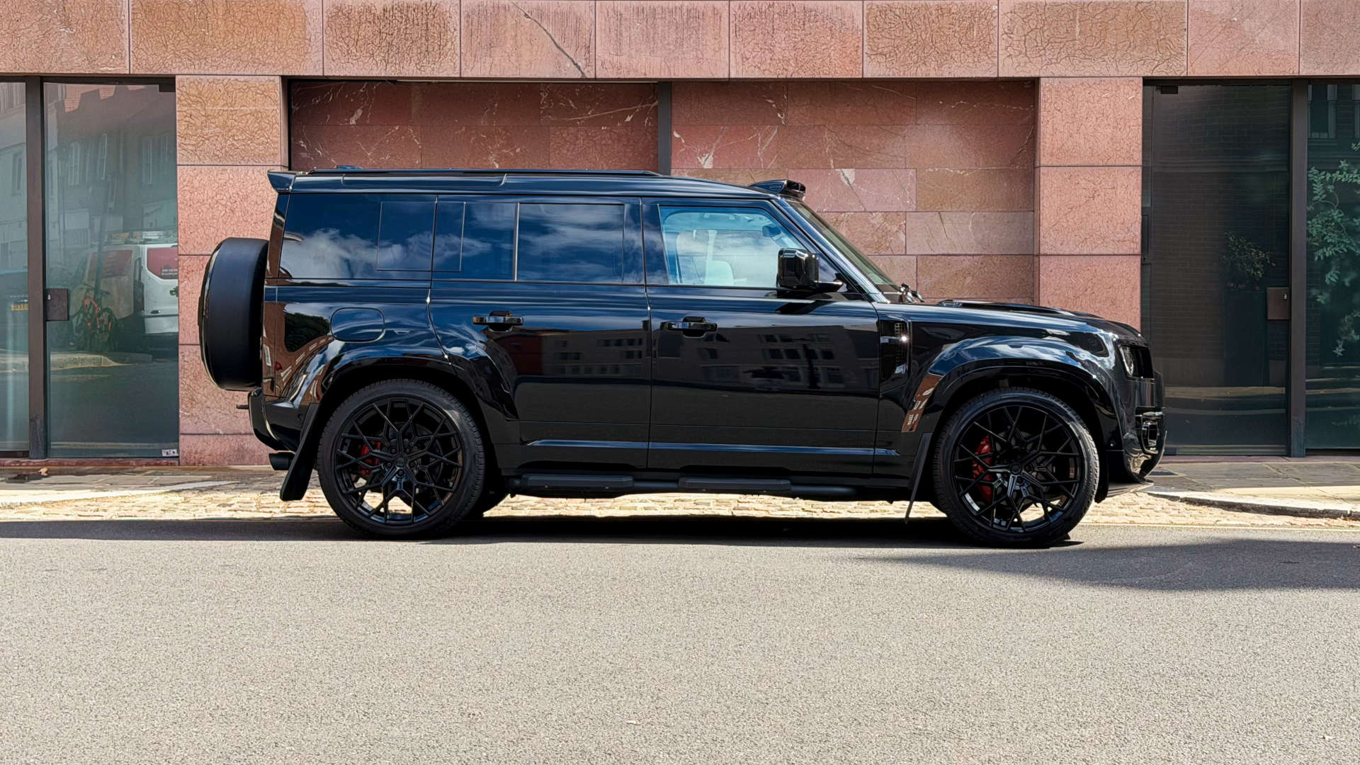 Land Rover DEFENDER — photo 5