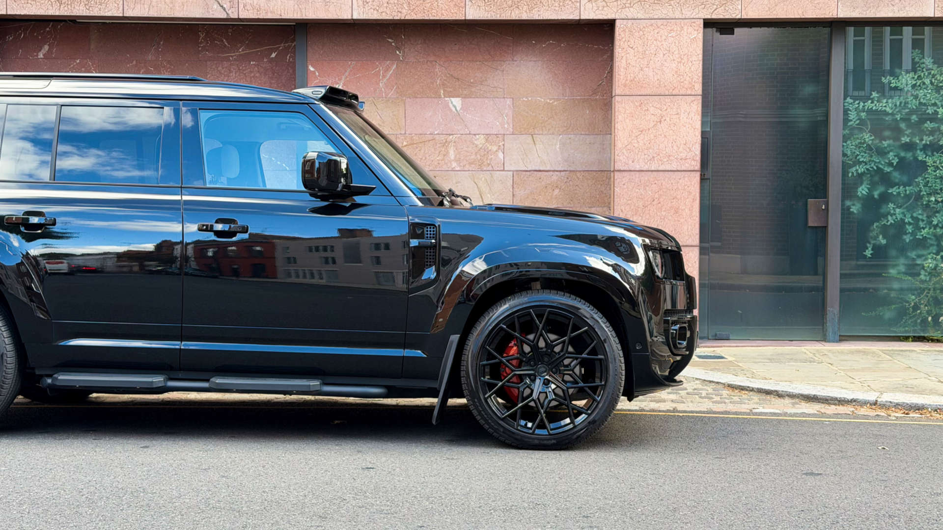 Land Rover DEFENDER — photo 9