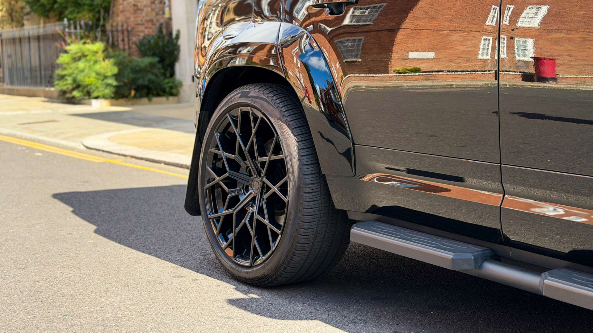 Land Rover DEFENDER — photo 12