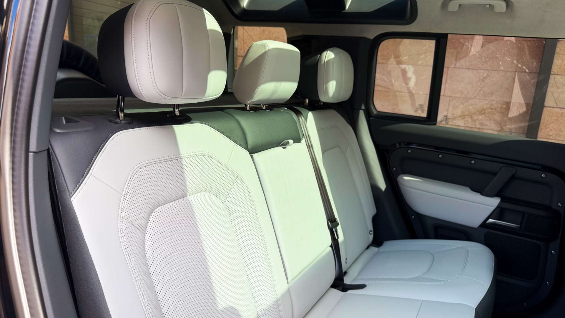 Land Rover DEFENDER — photo 36