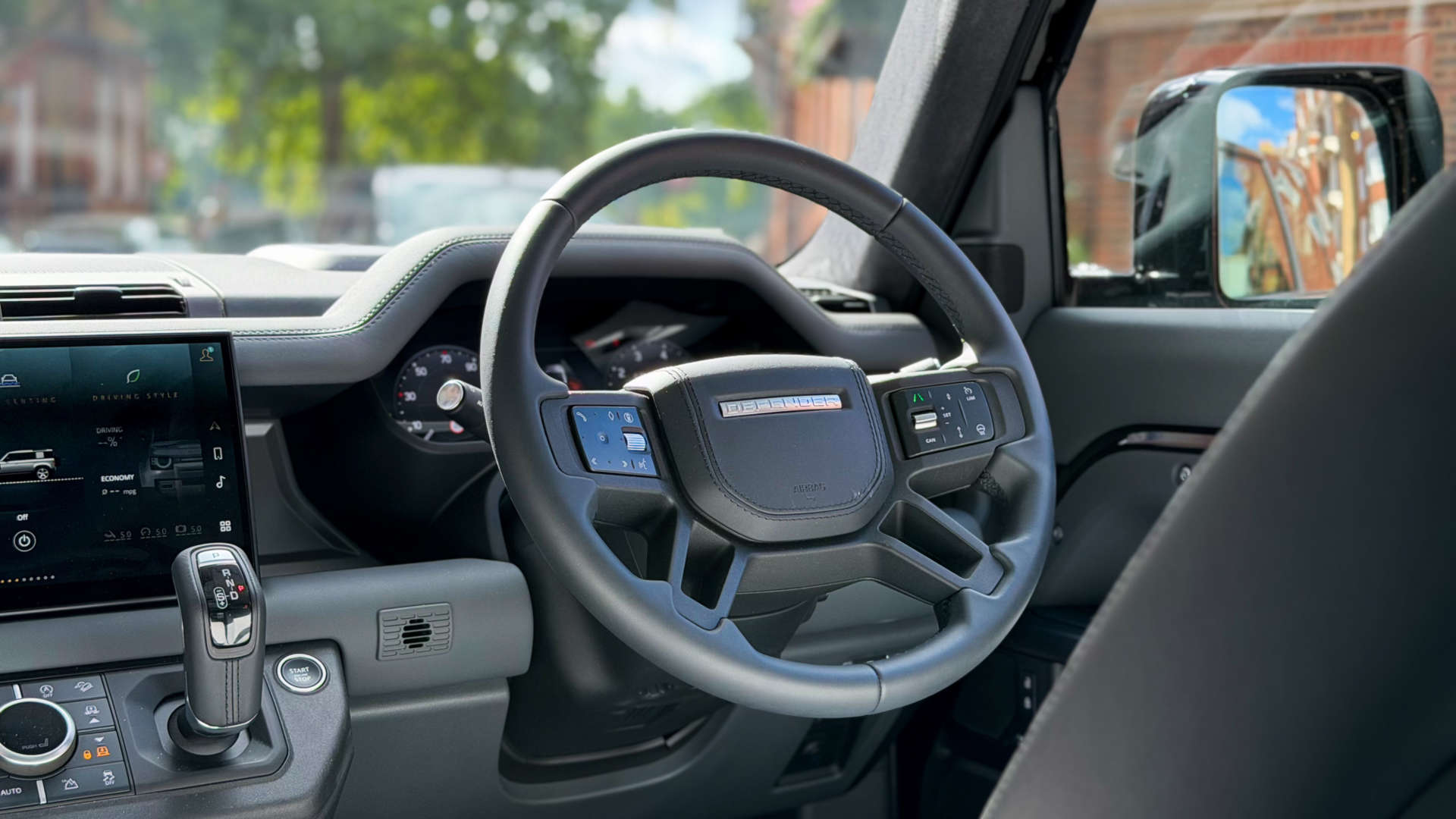 Land Rover DEFENDER — photo 41