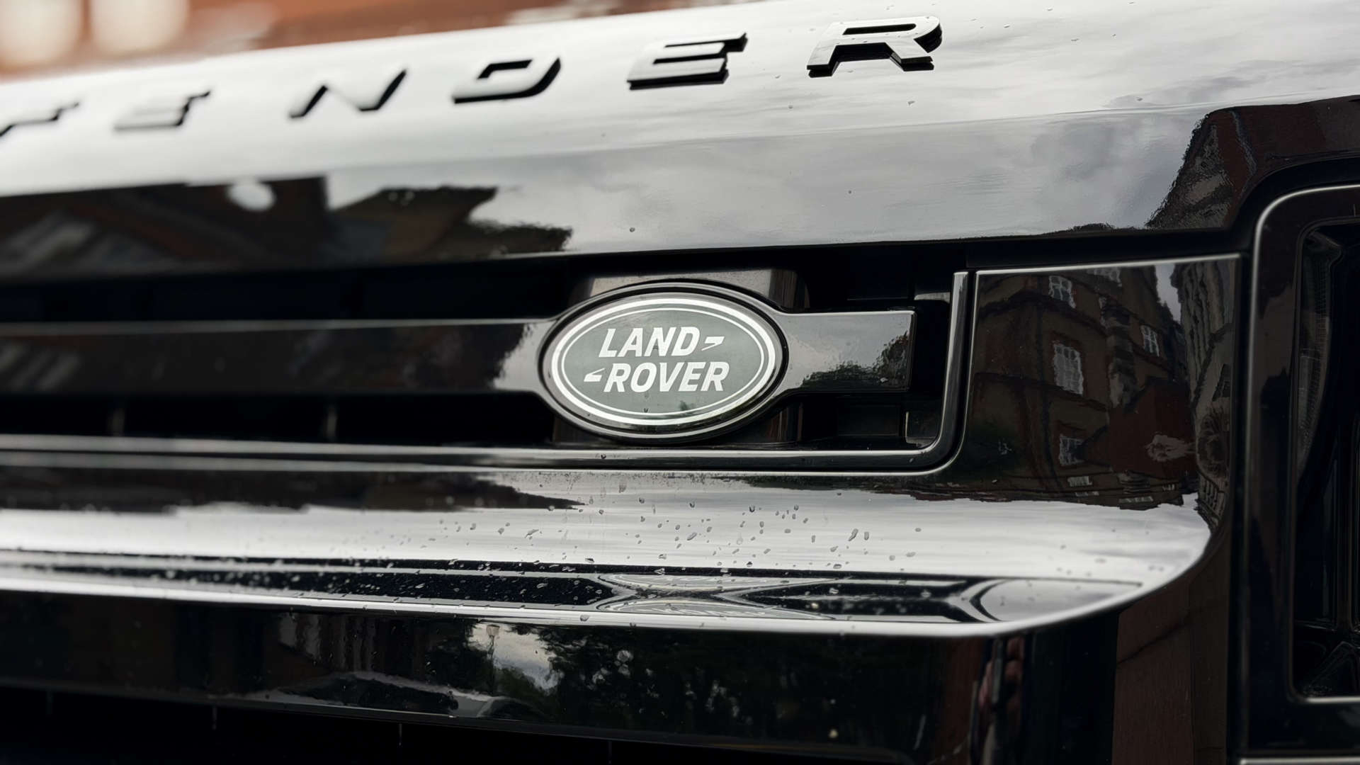 Land Rover DEFENDER — photo 18