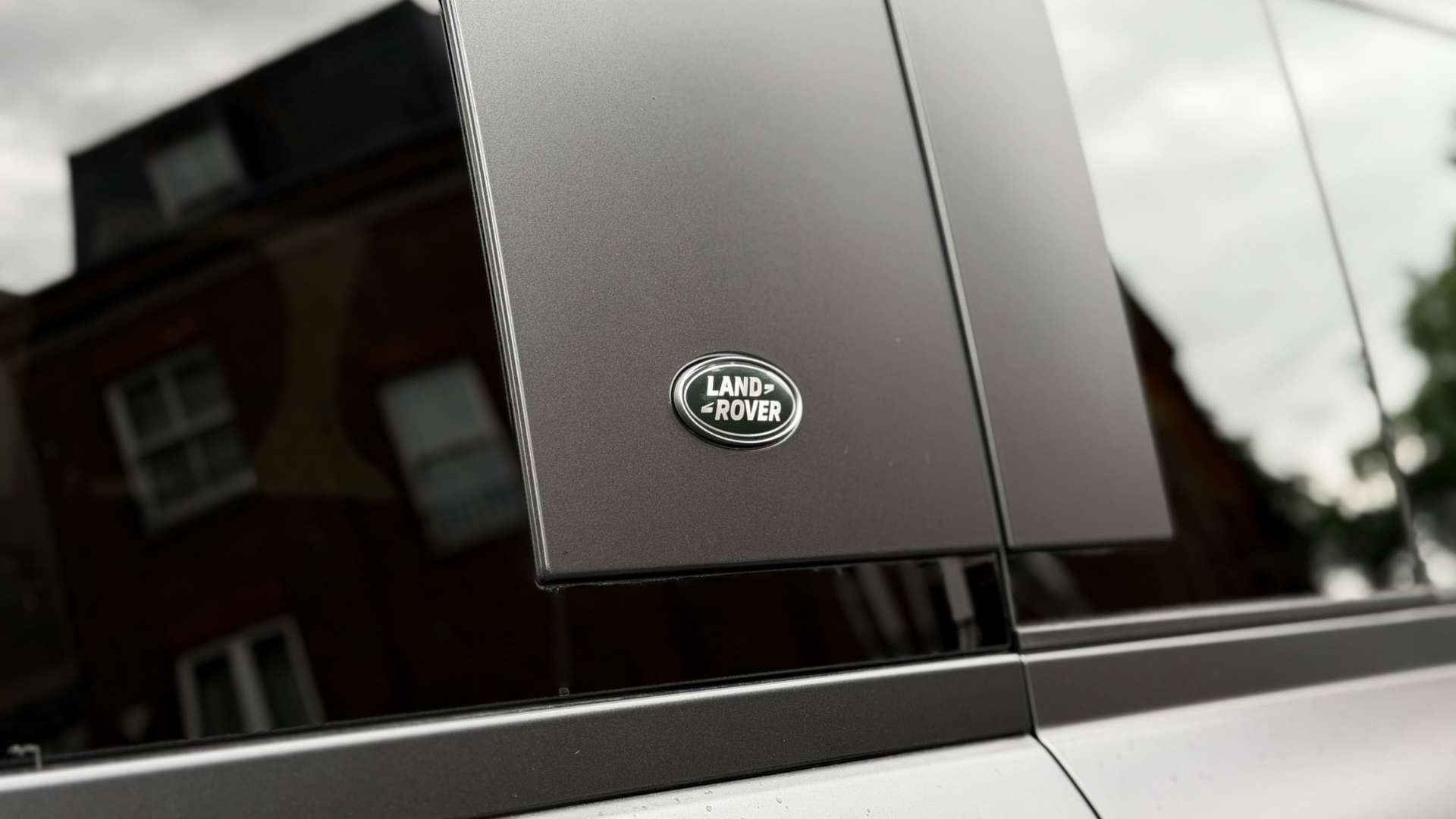Land Rover DEFENDER — photo 25