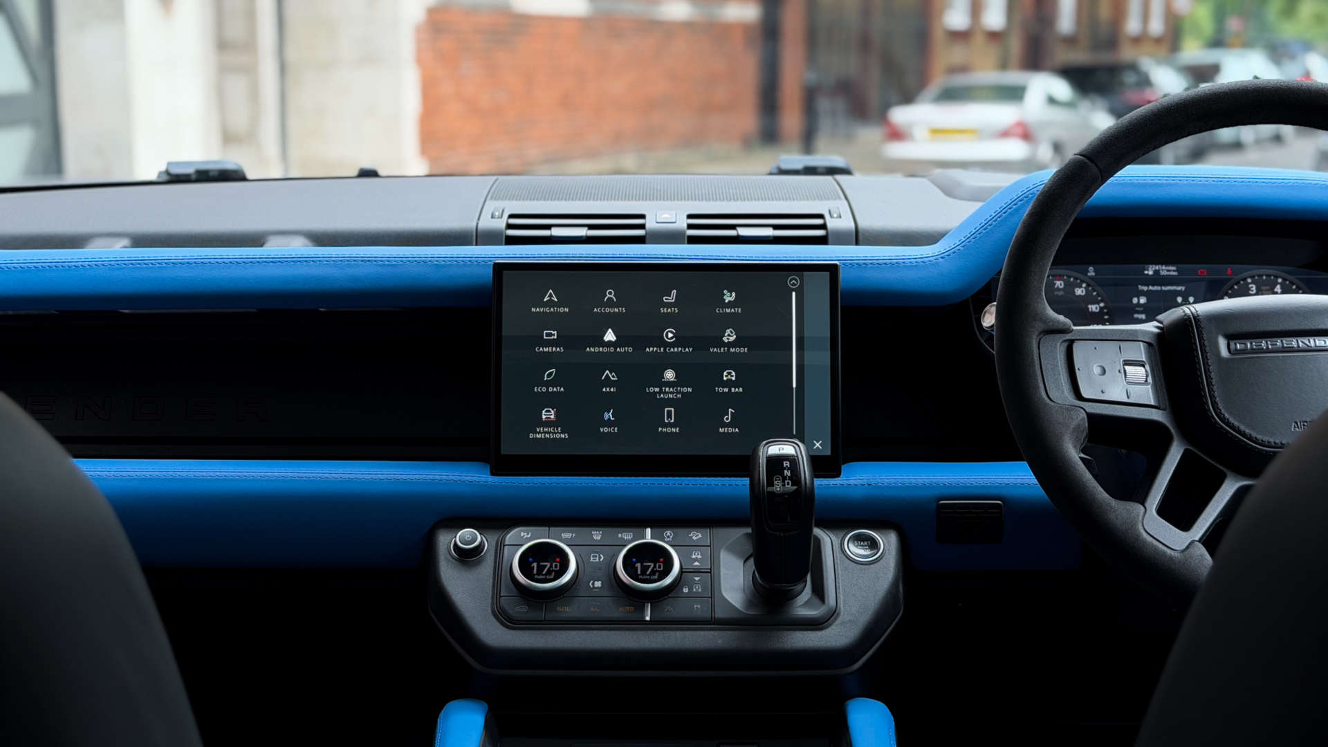 Land Rover DEFENDER — photo 27