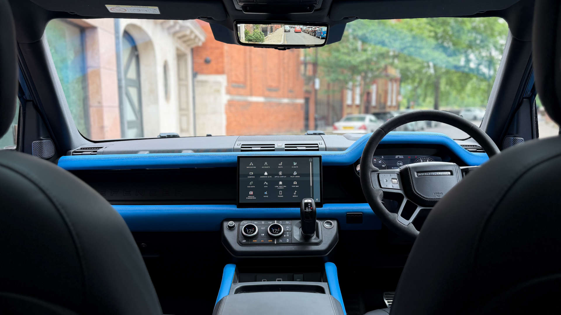 Land Rover DEFENDER — photo 10
