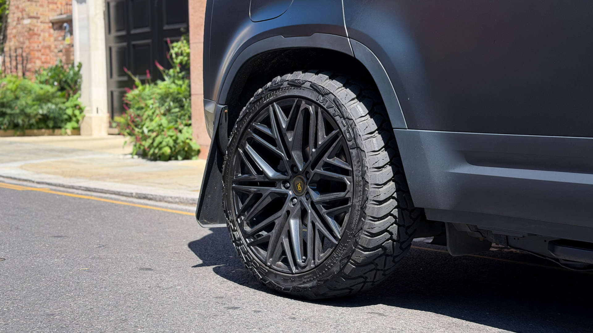 Land Rover DEFENDER — photo 11