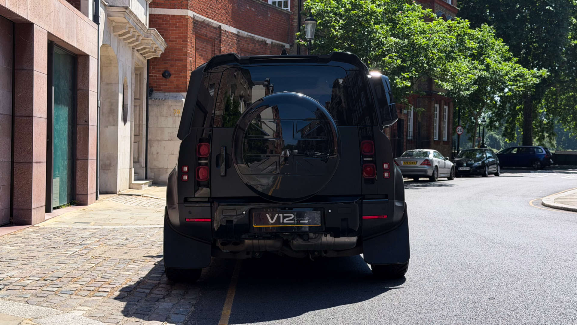 Land Rover DEFENDER — photo 7