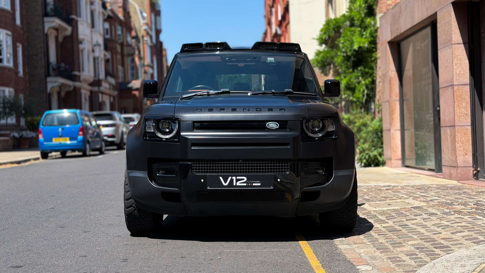 Land Rover DEFENDER — photo 21