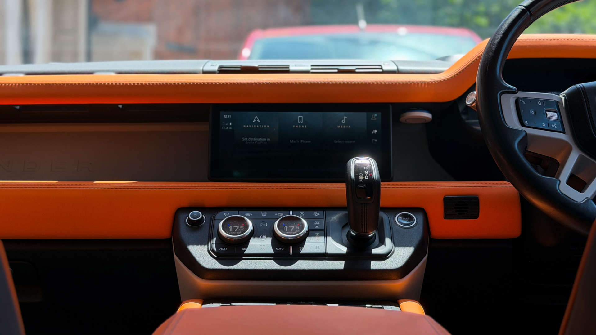 Land Rover DEFENDER — photo 31