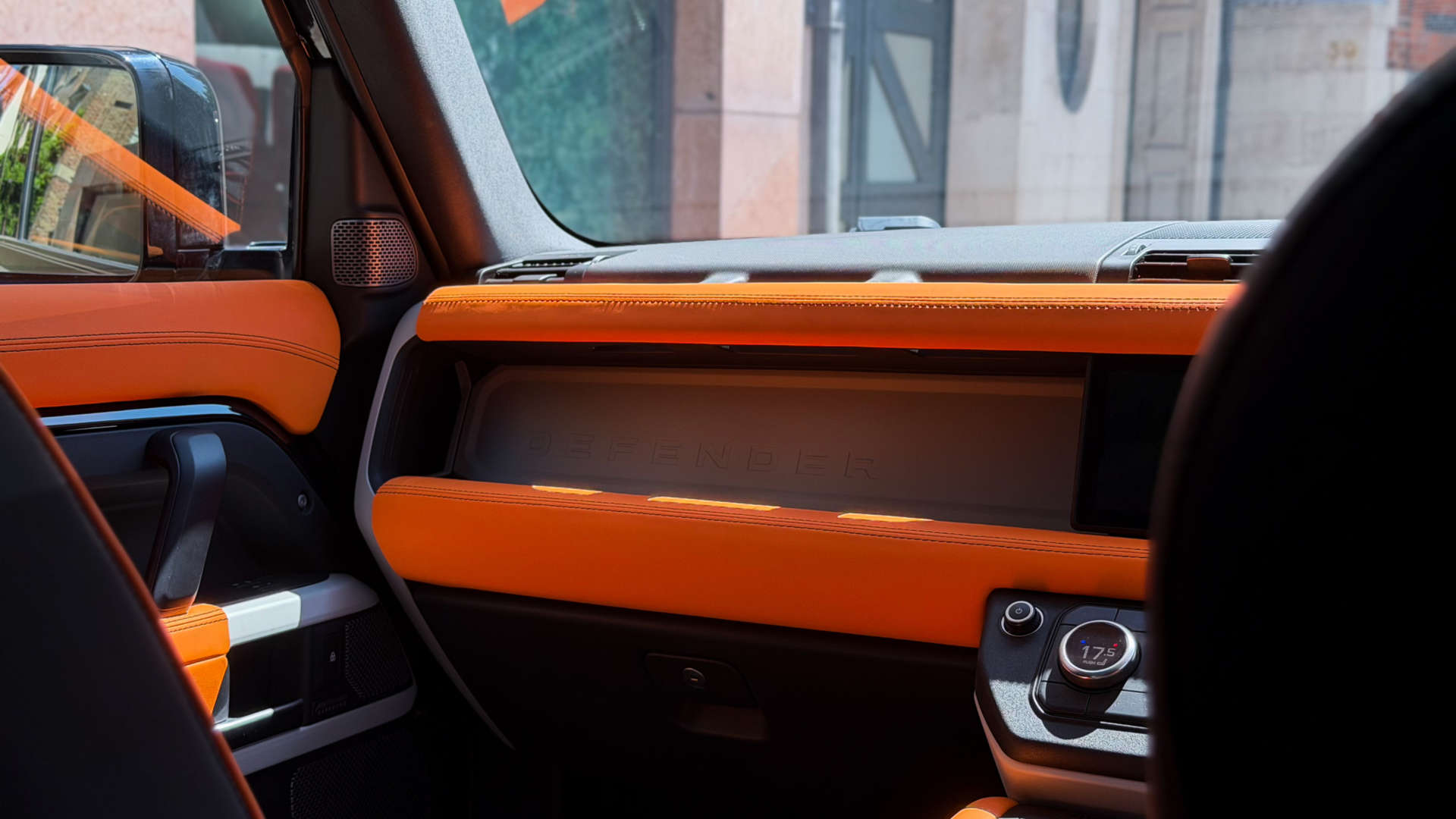 Land Rover DEFENDER — photo 33