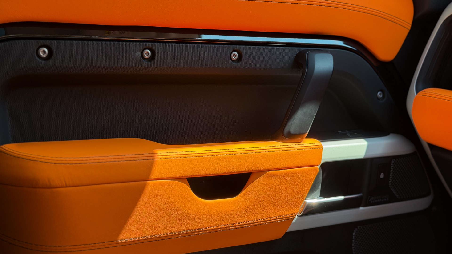 Land Rover DEFENDER — photo 27