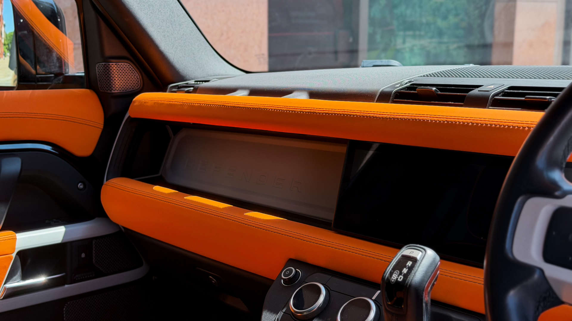 Land Rover DEFENDER — photo 24