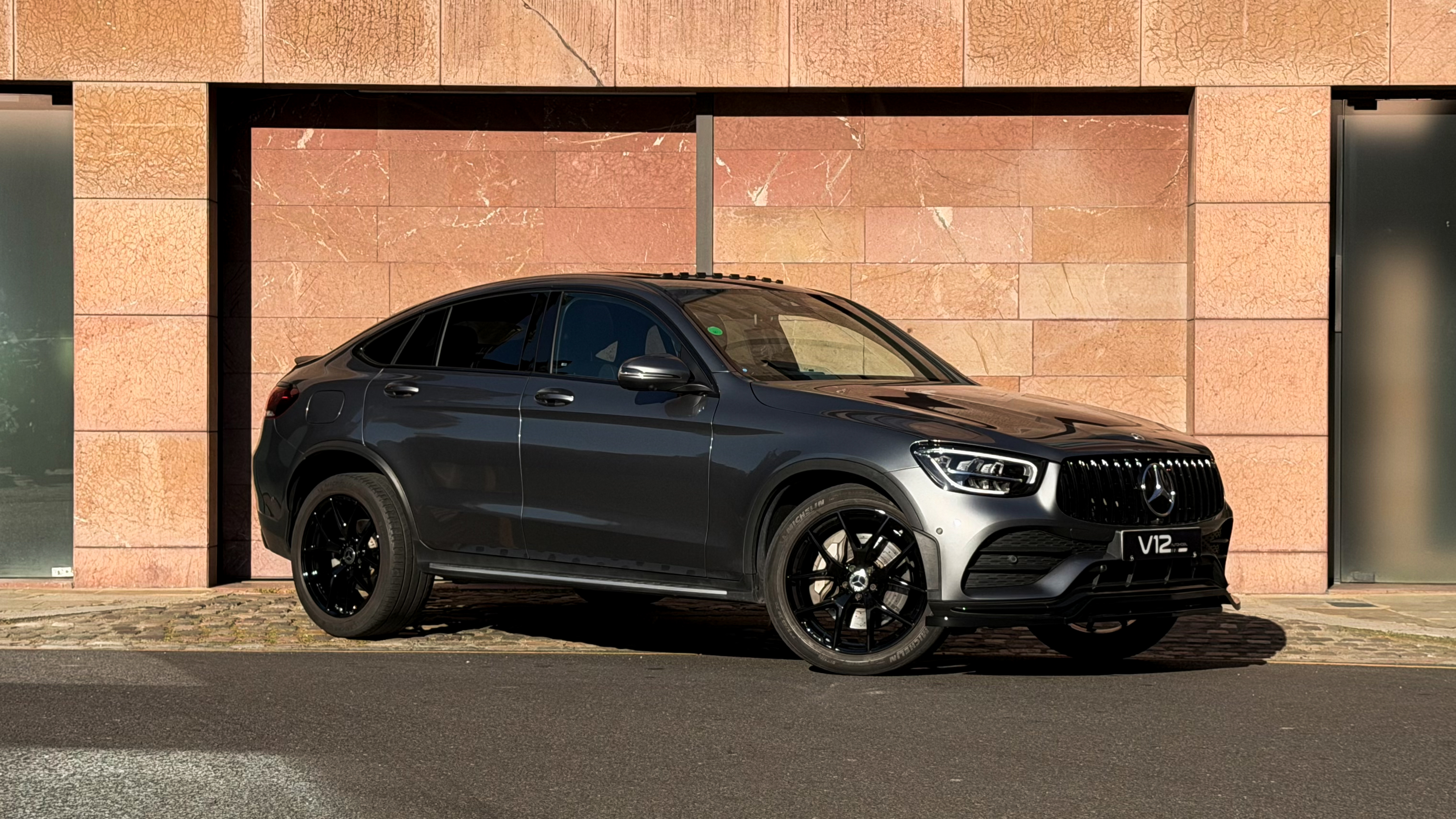 Mercedes-Benz GLC 300 AMG Line