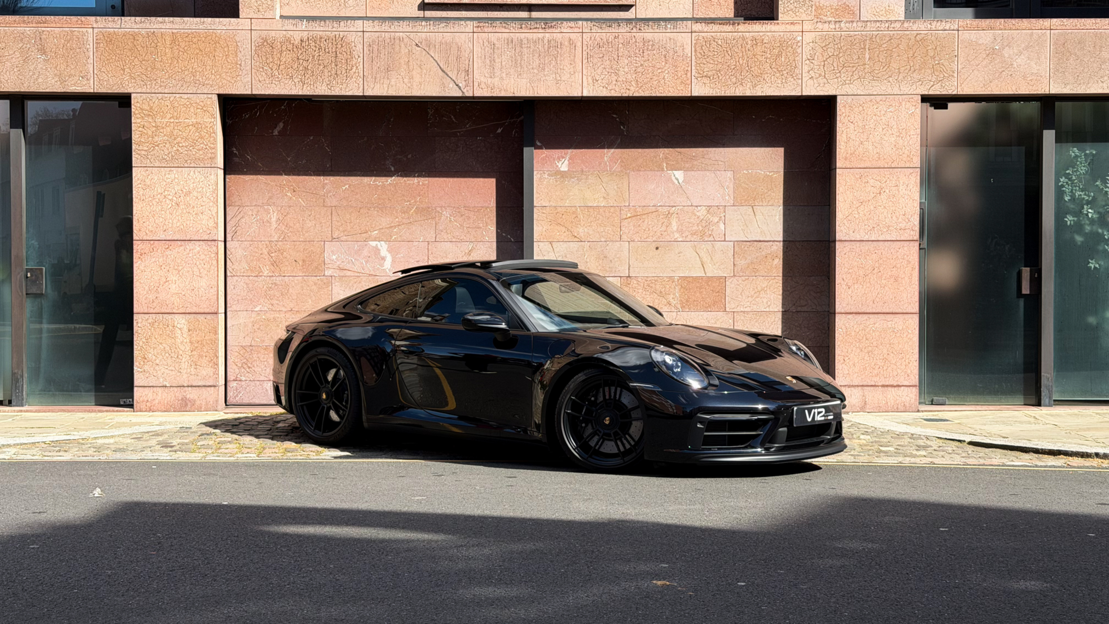 PORSCHE 911 Carrera GTS